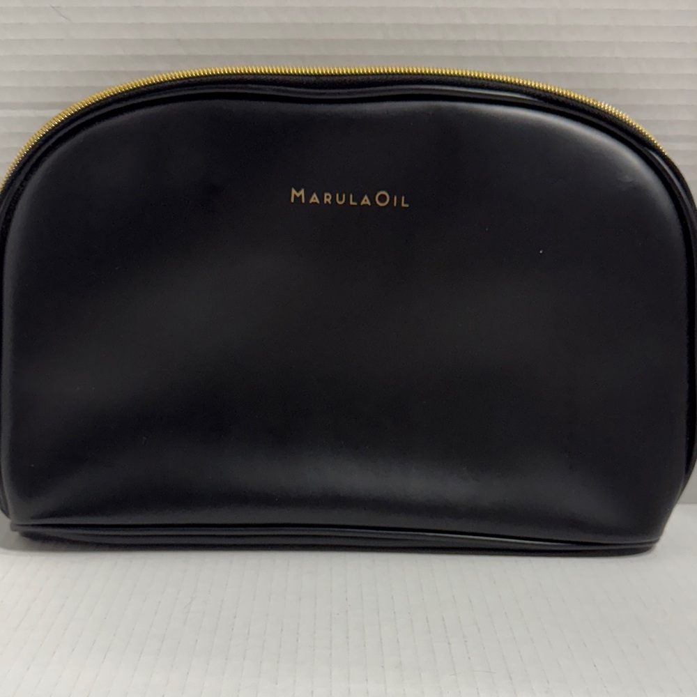 ARULA Black and Gold Men's Toiletry Bag